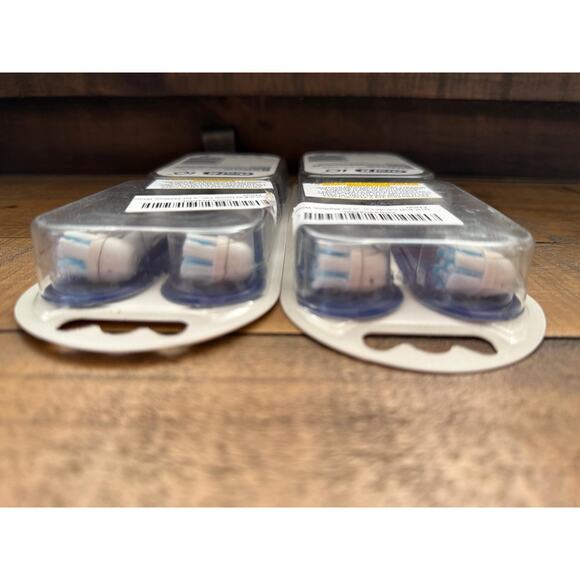 Oral-B IO Gentle Clean Replacement Brush Heads X8 White 2 Packs - Picture 3 of 4